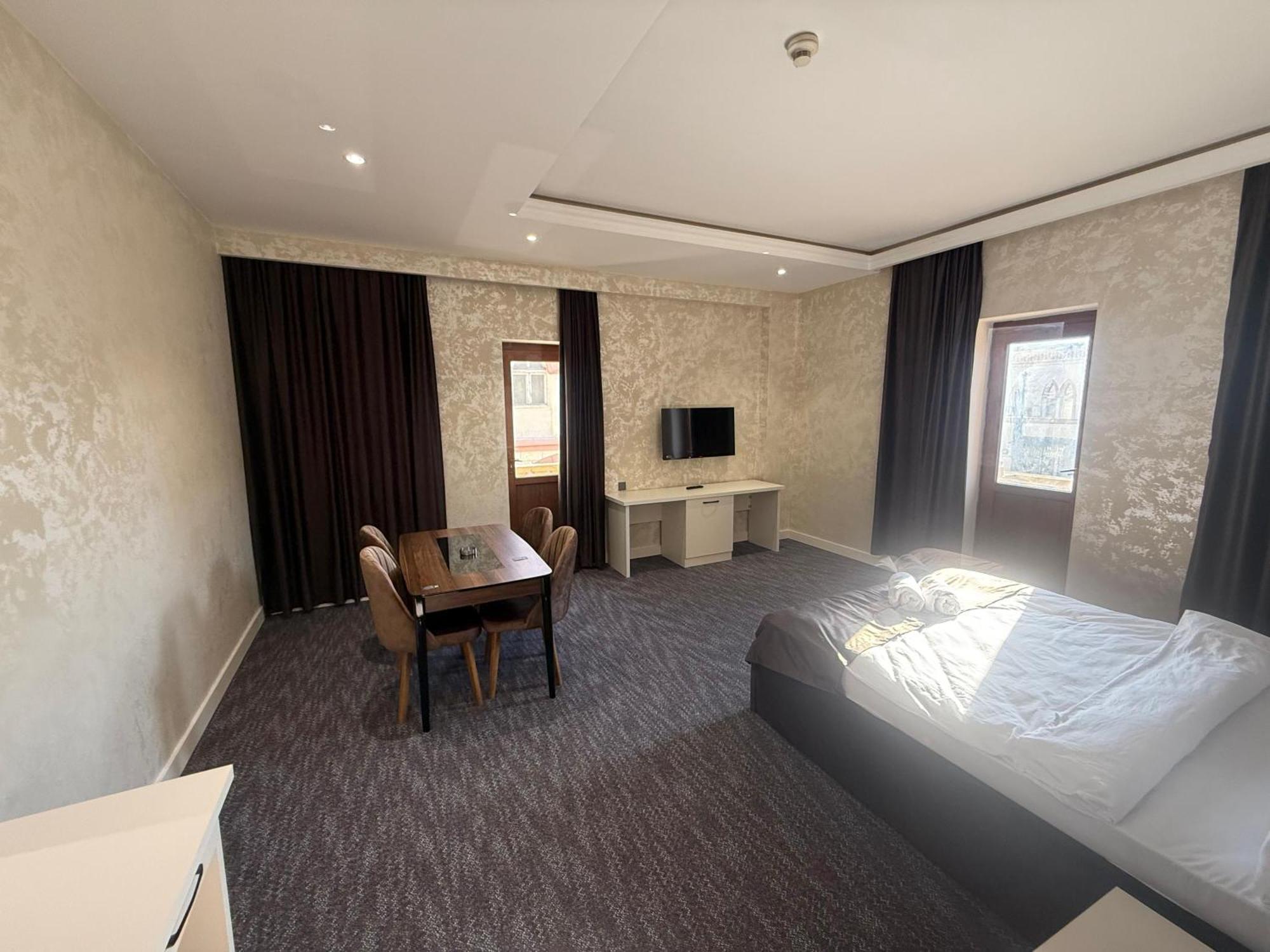 Black Mont Inn Hotel Baku Extérieur photo