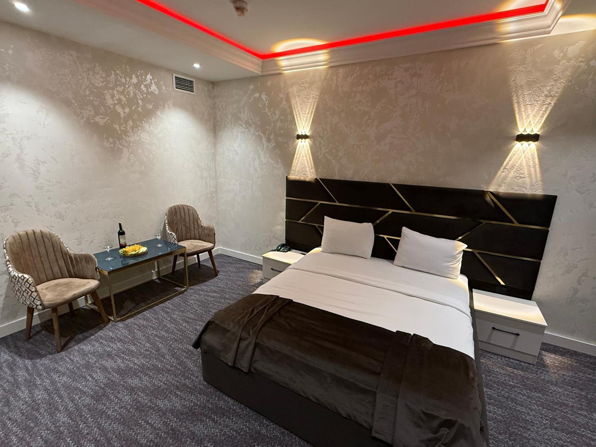Black Mont Inn Hotel Baku Extérieur photo