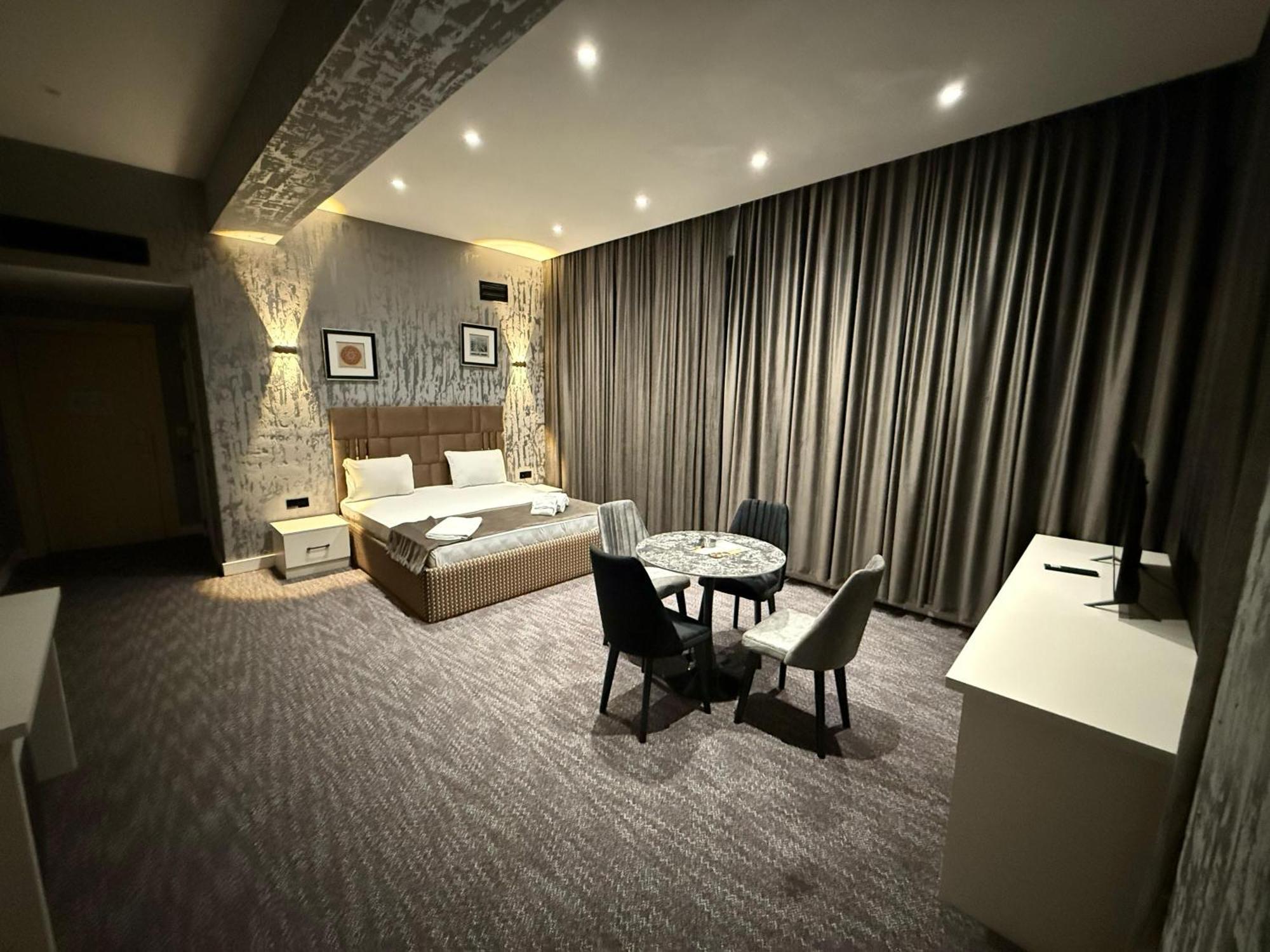 Black Mont Inn Hotel Baku Extérieur photo