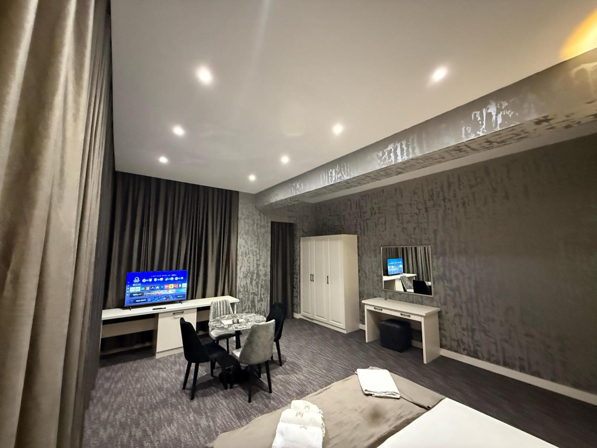 Black Mont Inn Hotel Baku Extérieur photo