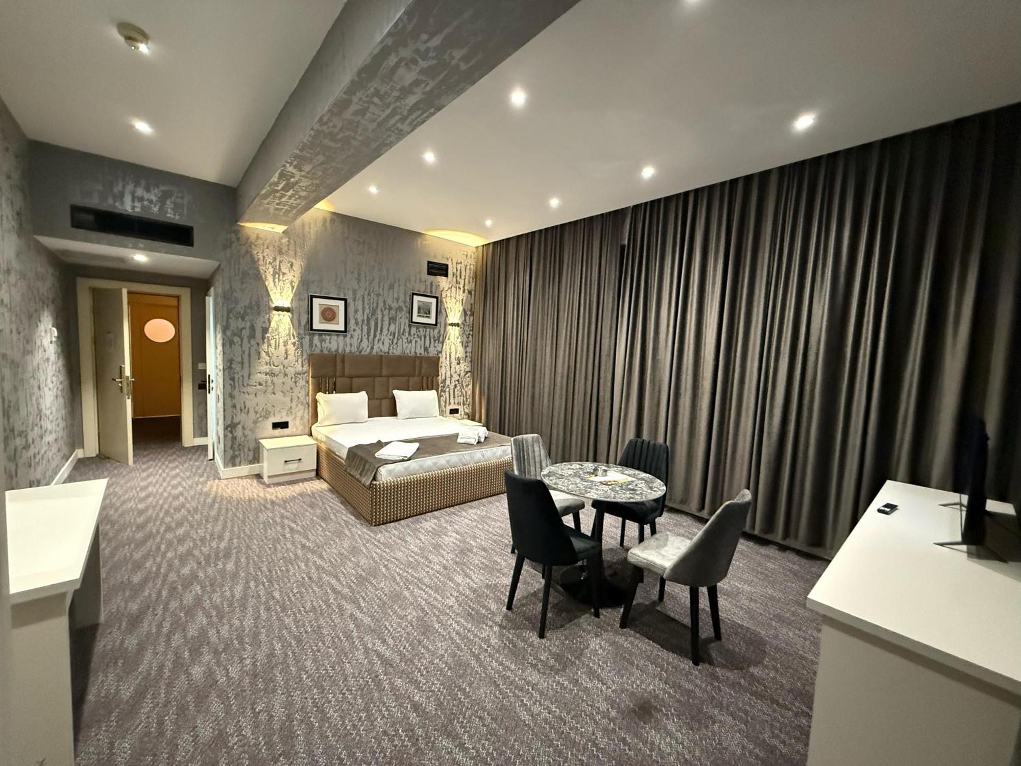 Black Mont Inn Hotel Baku Extérieur photo
