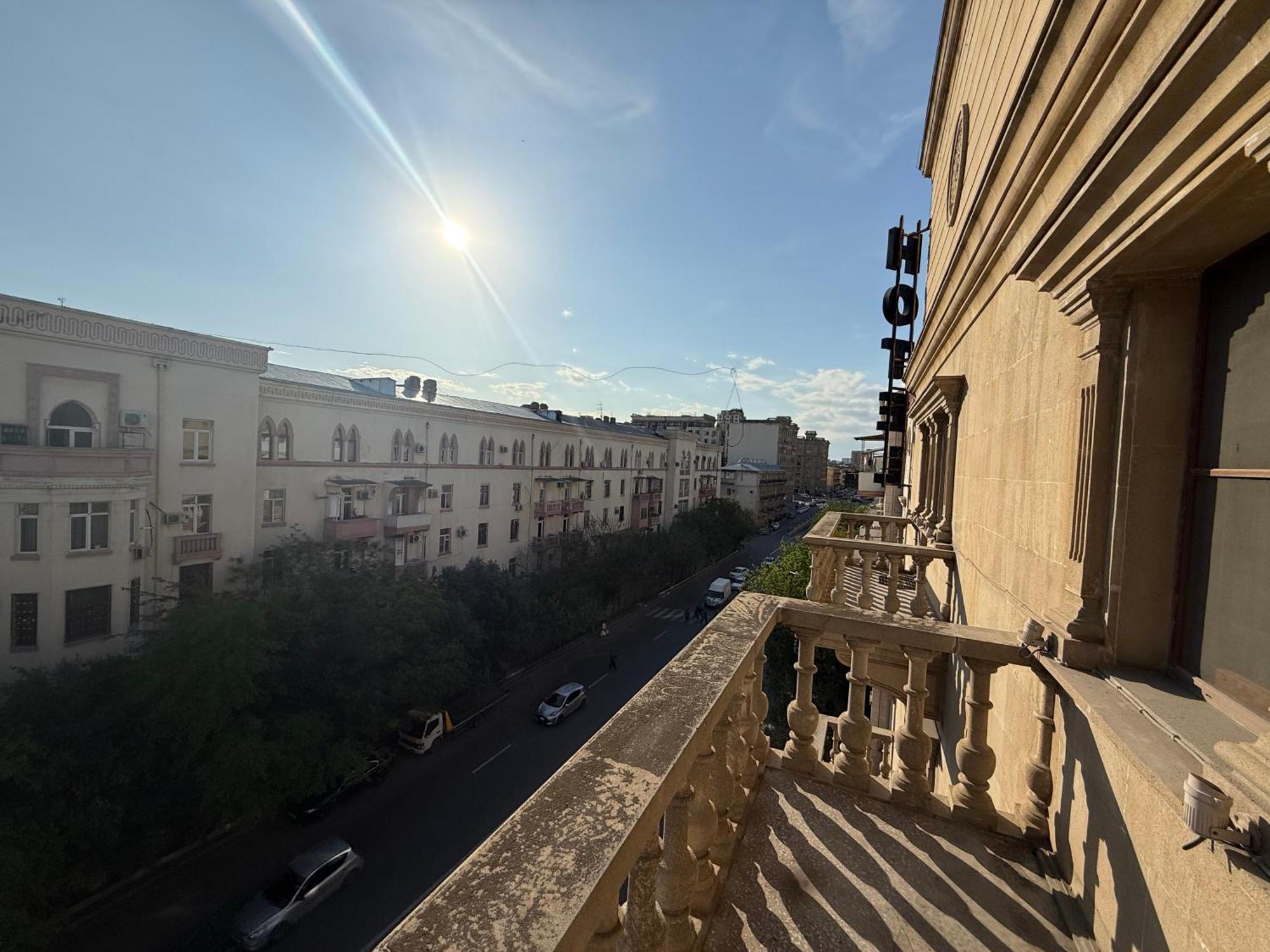 Black Mont Inn Hotel Baku Extérieur photo